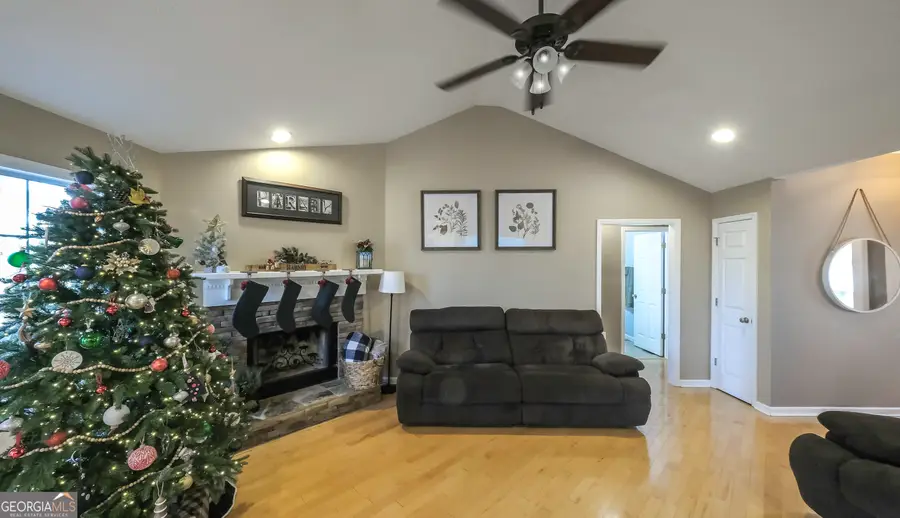 160 Lakemont Drive, Lagrange, GA 30240 - #2