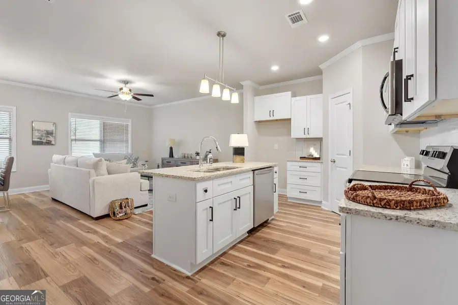 4 Dewey Road, Lilburn, GA 30047 - #3