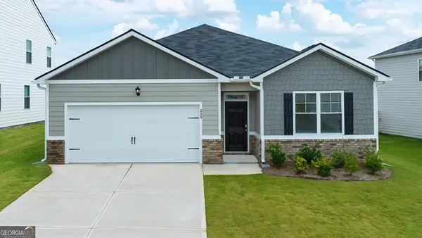 92 White Spruce Way, Newnan, GA 30265