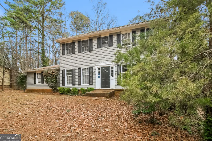 1672 Briarbend Court, Stone Mountain, GA 30088 - Image #3