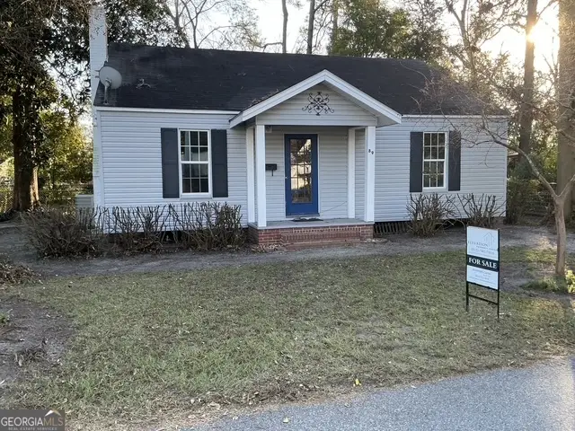 89 W Ivey St, Baxley, GA 31513 - Image #1