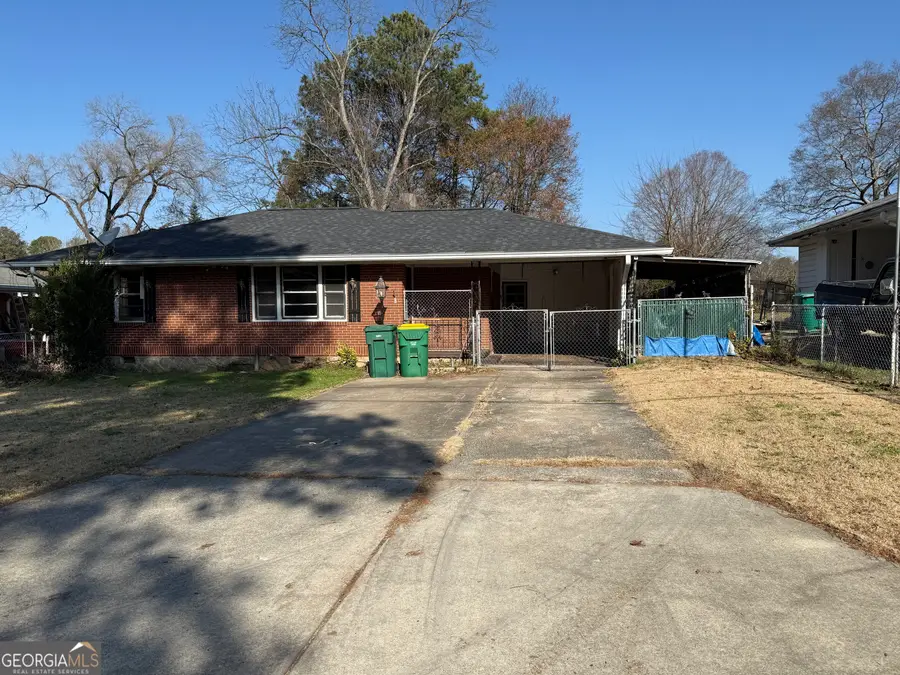 864 Springvalley Dr, Forest Park, GA 30297 - Image #2