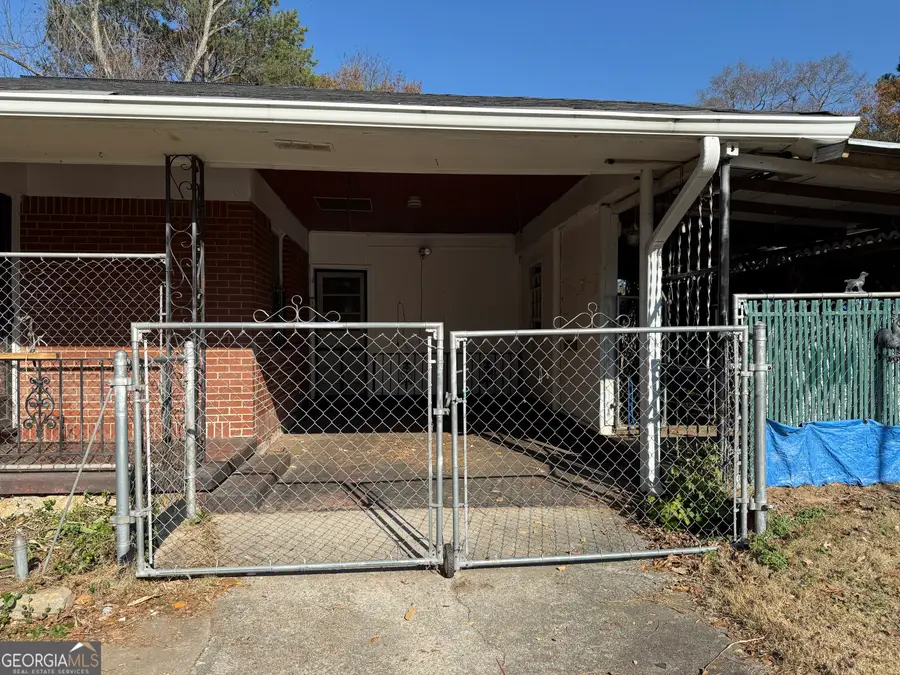 864 Springvalley Dr, Forest Park, GA 30297 - Image #3