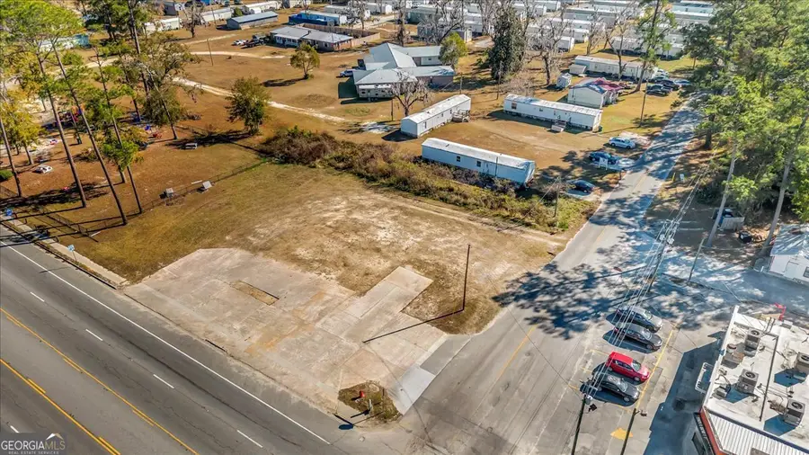 273 W Cypress Street, Ludowici, GA 31316 - #2