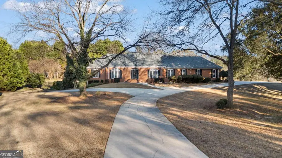 405 Savannah Circle, Jonesboro, GA 30236 - Image #2