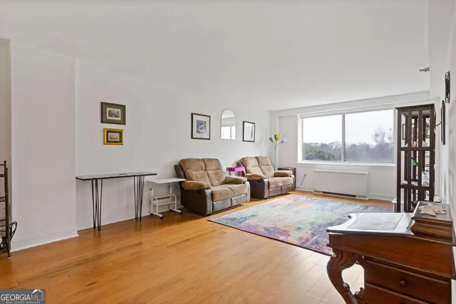 2479 Peachtree Road Ne #402, Atlanta, GA 30305 - Image #2