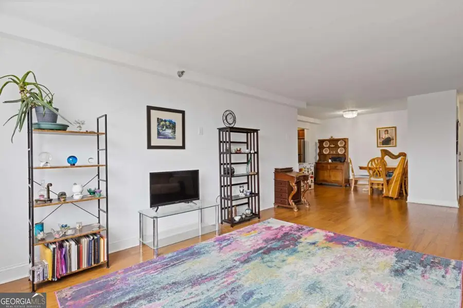 2479 Peachtree Road Ne #402, Atlanta, GA 30305 - Image #3