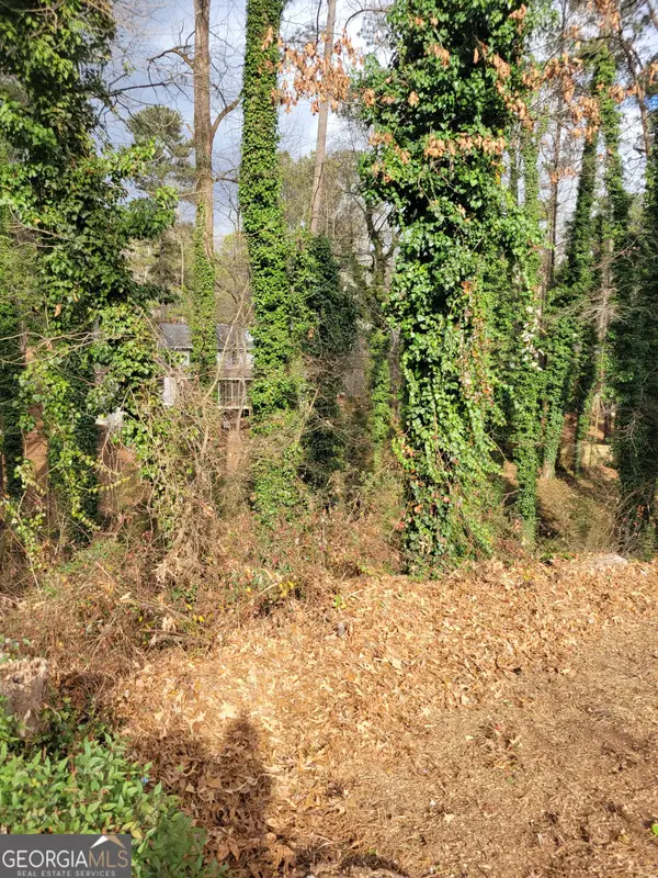 21 Saratoga Drive, Lawrenceville, GA 30044