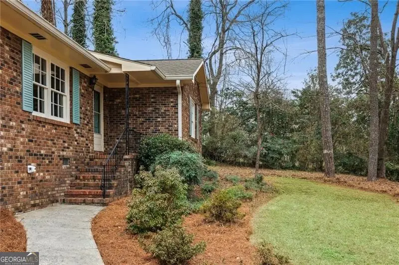 368 Windsor Drive Sw, Marietta, GA 30064 - Image #2