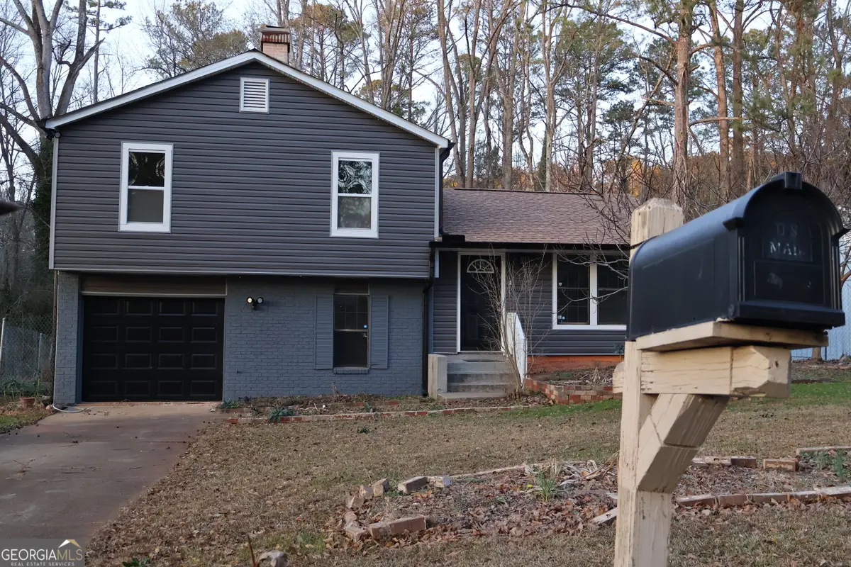 5128 Galbraith Circle, Stone Mountain, GA 30088 - Image #1