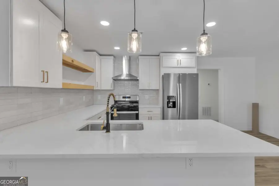 372 Amal Drive Sw, Atlanta, GA 30315 - Image #2