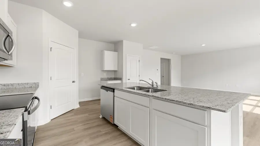 8109 Elkhorn Drive, Fairburn, GA 30213 - Image #3