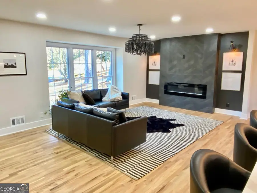 323 West Claiborne Ct Court, Marietta, GA 30066 - Image #3