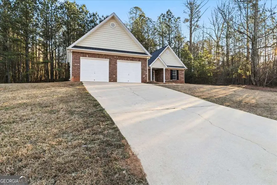 2116 Grand Gleaton Pass Ne, Conyers, GA 30013 - Image #3