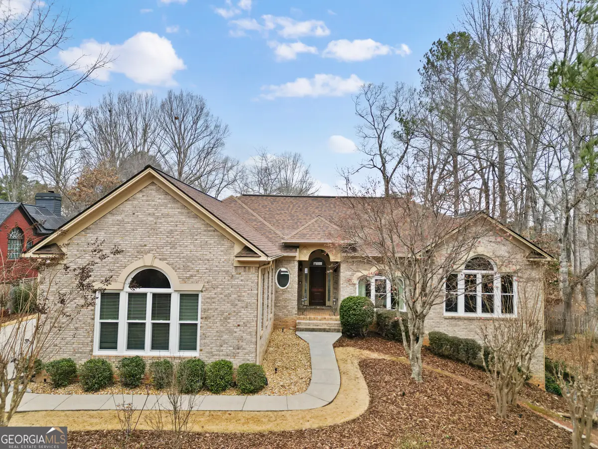 379 Bridgebrook Lane Sw, Smyrna, GA 30082 - Image #1