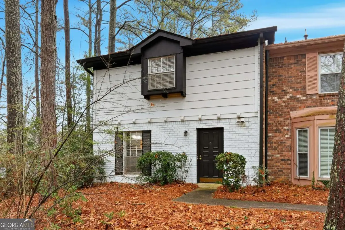 754 Garden View Drive, Stone Mountain, GA 30083 - Image #1