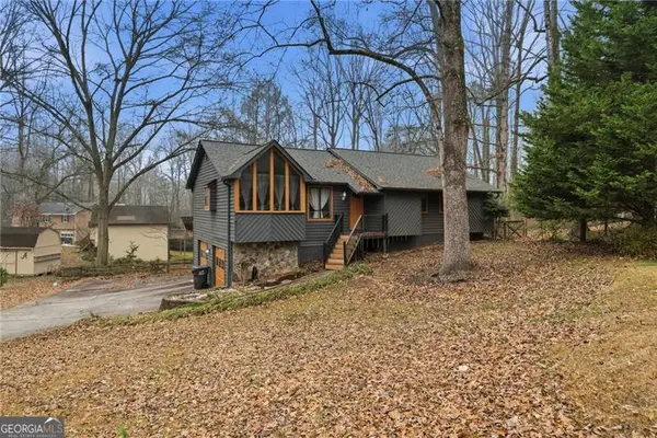 667 Cora Court Nw, Lilburn, GA 30047