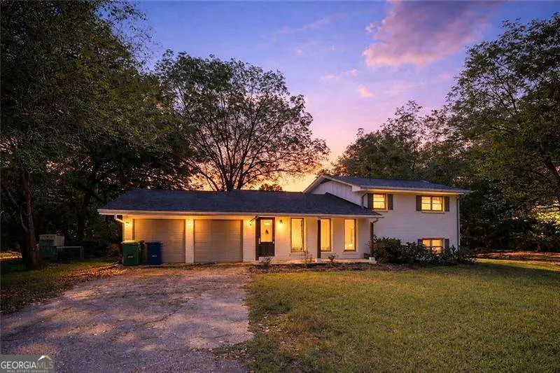 2761 Zane Grey Drive Se, Atlanta, GA 30316 - Image #1