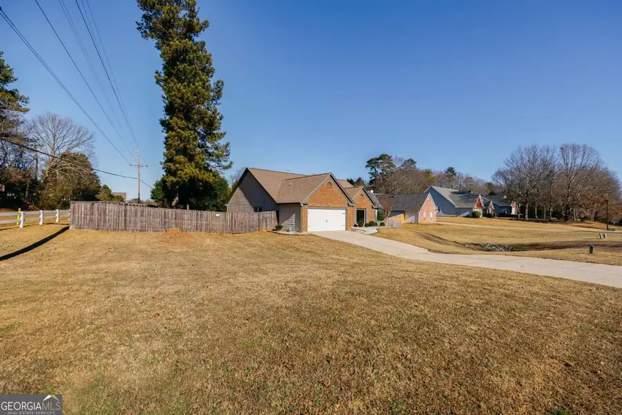 5790 Newberry Point Drive, Flowery Branch, GA 30542 - #2