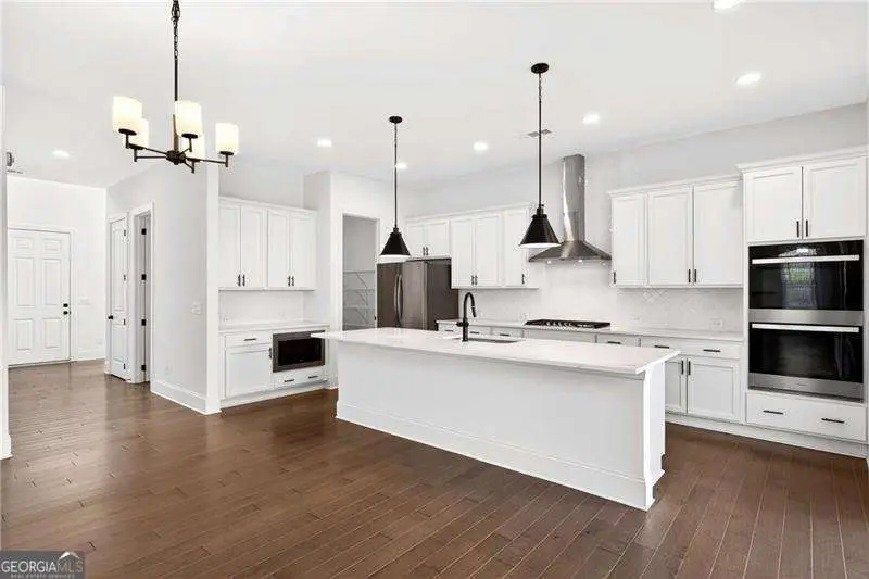 395 Tillman Pass, Woodstock, GA 30188 - Image #2