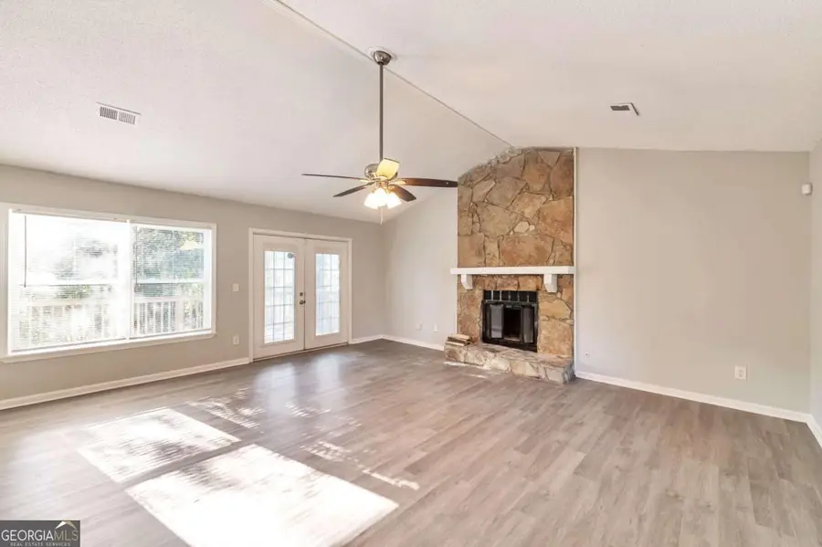 1012 Mainstreet Lake Drive, Stone Mountain, GA 30088 - Image #2