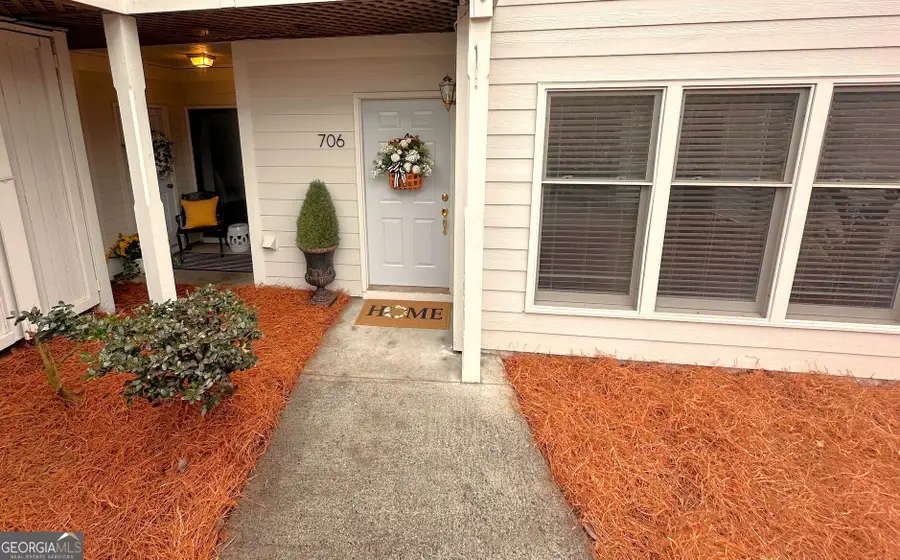 706 Abingdon Way, Sandy Springs, GA 30328 - Image #2