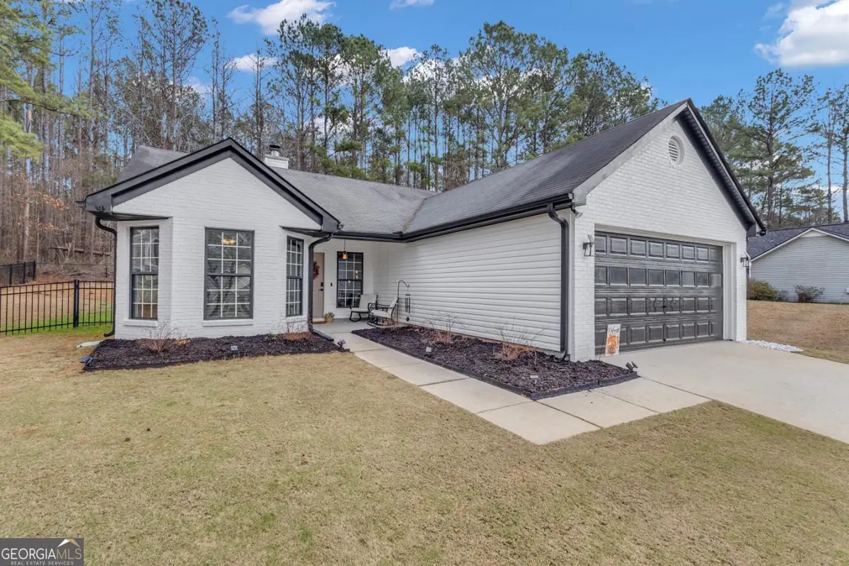 106 Greenfield Lane, Grantville, GA 30220 - Image #1