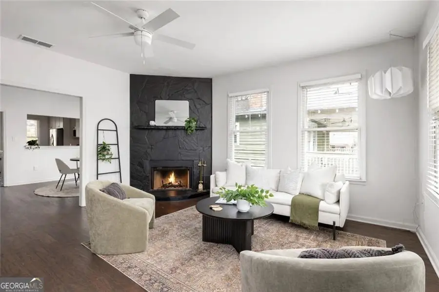 881 Oakhill Avenue Sw, Atlanta, GA 30310 - Image #3