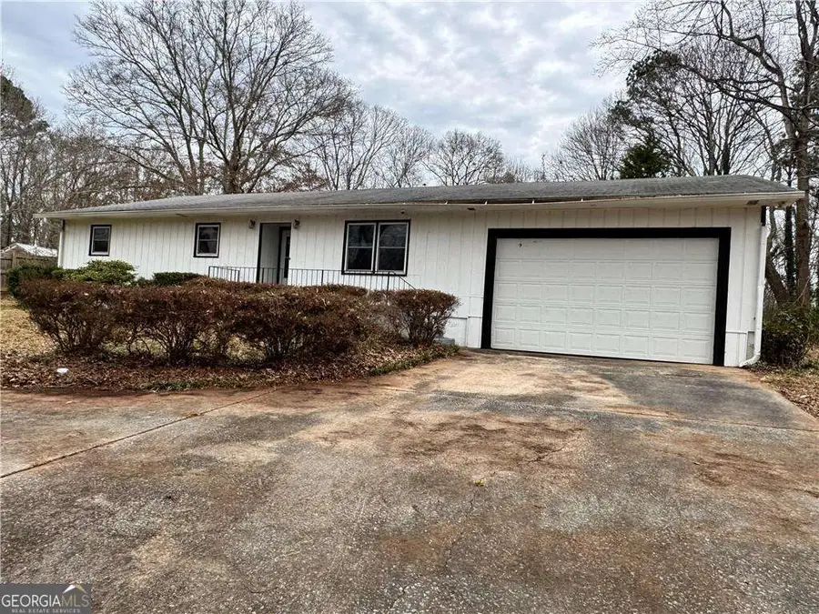 6174 Lower Dixie Lake Road, Union City, GA 30291 - Image #2