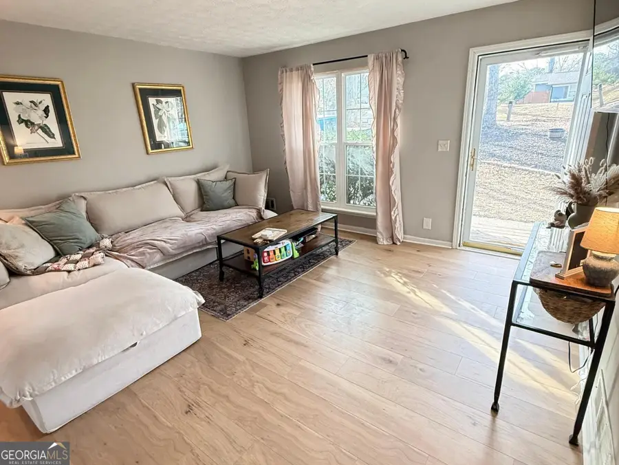 414 Hemlock Drive, Lawrenceville, GA 30046 - Image #3