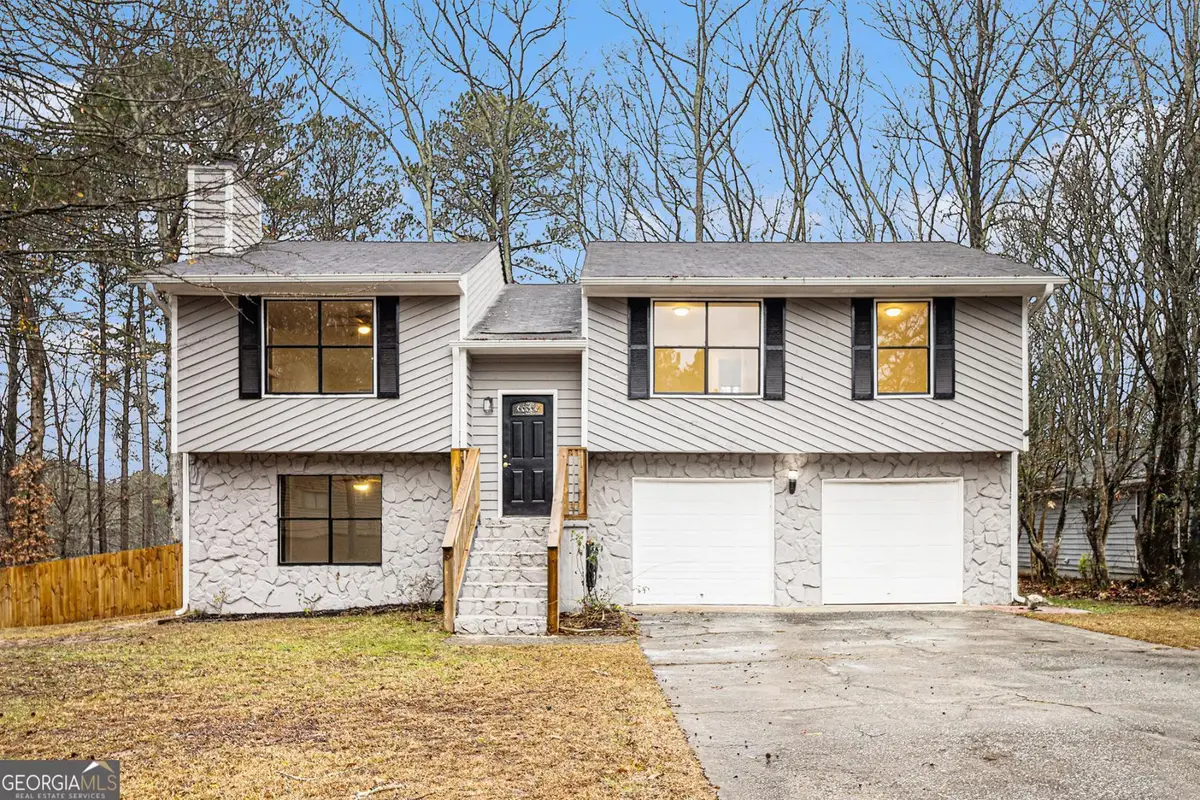 8443 Park Ridge Lane, Riverdale, GA 30274 - Image #1