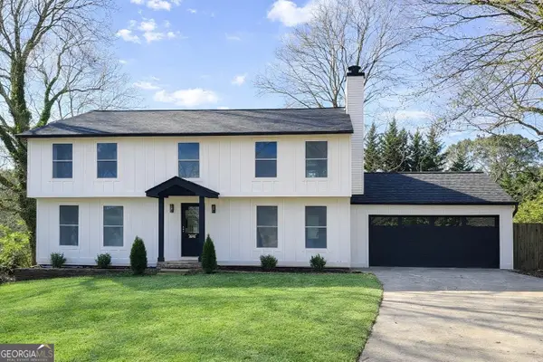 150 N Pond Court, Roswell, GA 30076