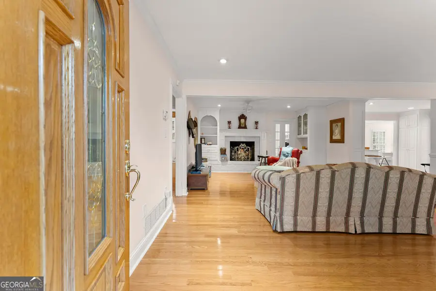 4225 Walnut Circle, Flowery Branch, GA 30542 - Image #3