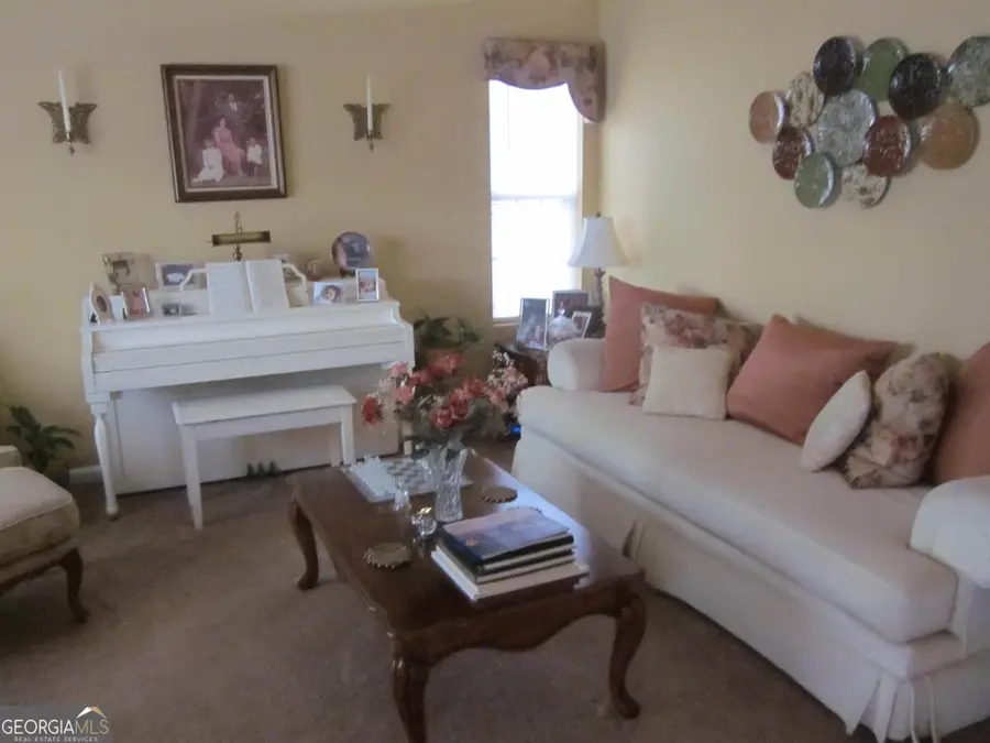 2204 Sandridge Place Sw, Atlanta, GA 30331 - Image #3