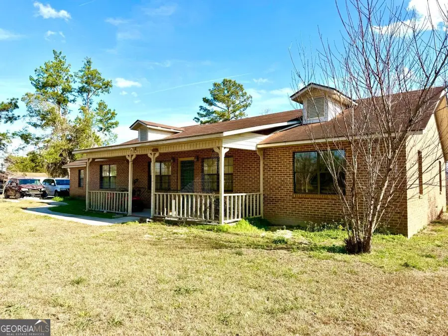33 Hester Street, Hazlehurst, GA 31539 - Image #2