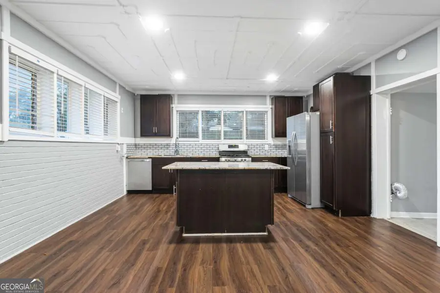 141 Fairview Drive, Fairburn, GA 30213 - Image #3