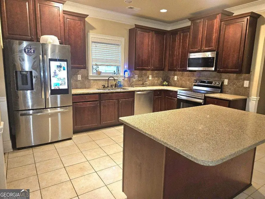 8230 Laurel Drive Sw, Covington, GA 30014 - Image #3