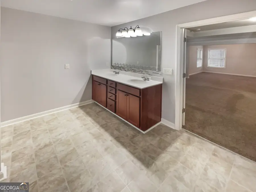 690 Collingsworth Lane, Lawrenceville, GA 30043 - Image #3