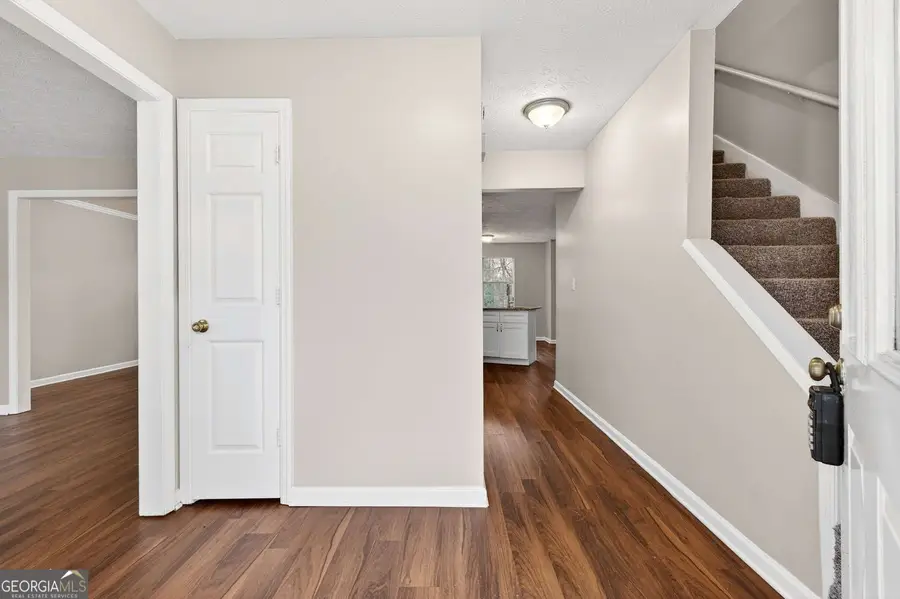 979 Oakwood Chase Circle, Stone Mountain, GA 30083 - Image #2