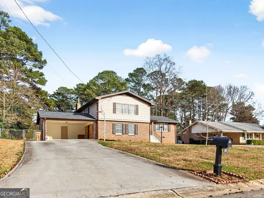 5657 Bob White Circle Nw, Lilburn, GA 30047 - Image #2