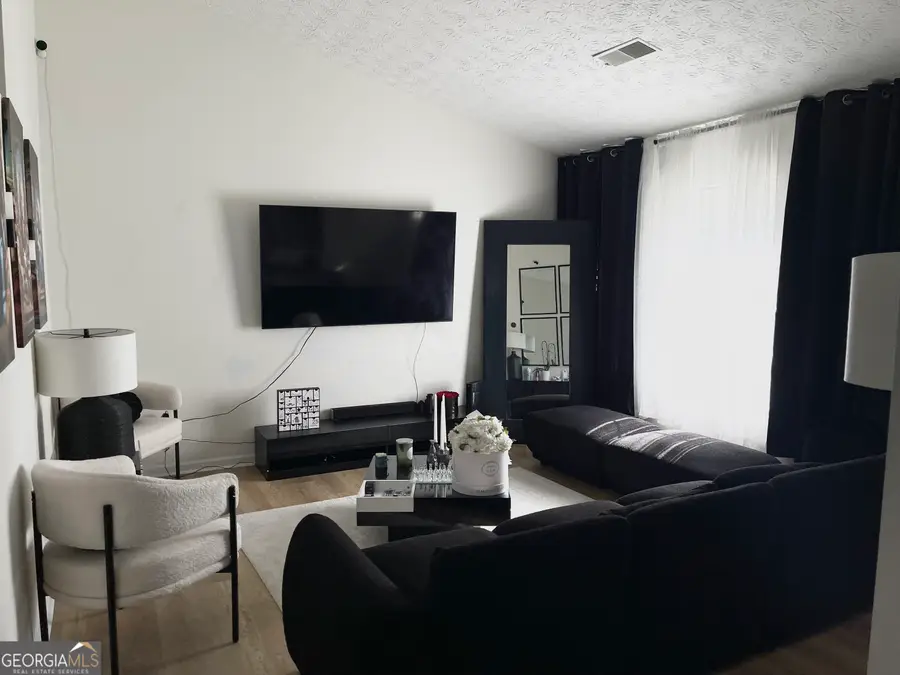 3915 Basil Way Sw, Atlanta, GA 30331 - Image #2