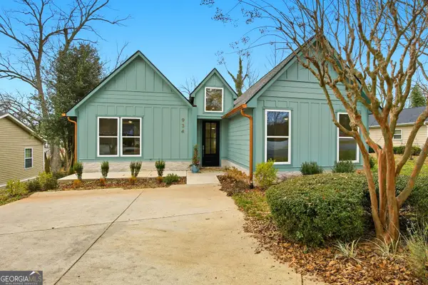 934 Zion Circle, Roswell, GA 30075