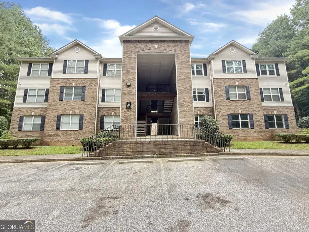 3229 Fairington Drive, Lithonia, GA 30038 - Image #1