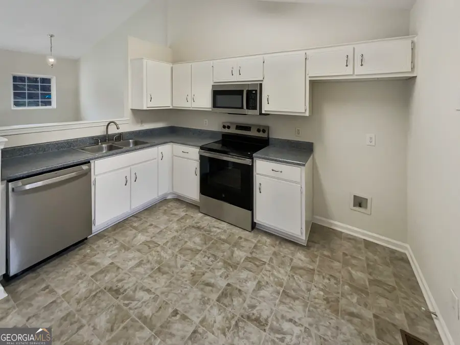 6739 Spring Head Drive, Flowery Branch, GA 30542 - Image #2