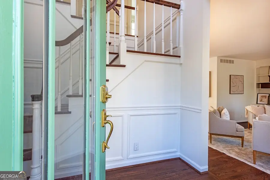 3850 Cedar Cliff Court Se, Smyrna, GA 30080 - Image #2