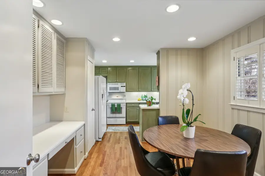 2556 Defoors Ferry Road Nw, Atlanta, GA 30318 - Image #2