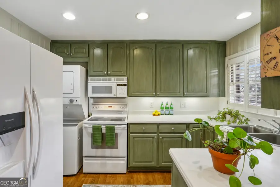 2556 Defoors Ferry Road Nw, Atlanta, GA 30318 - Image #3