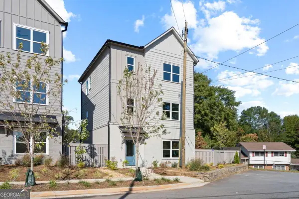 367 King's Landing, Hapeville, GA 30354