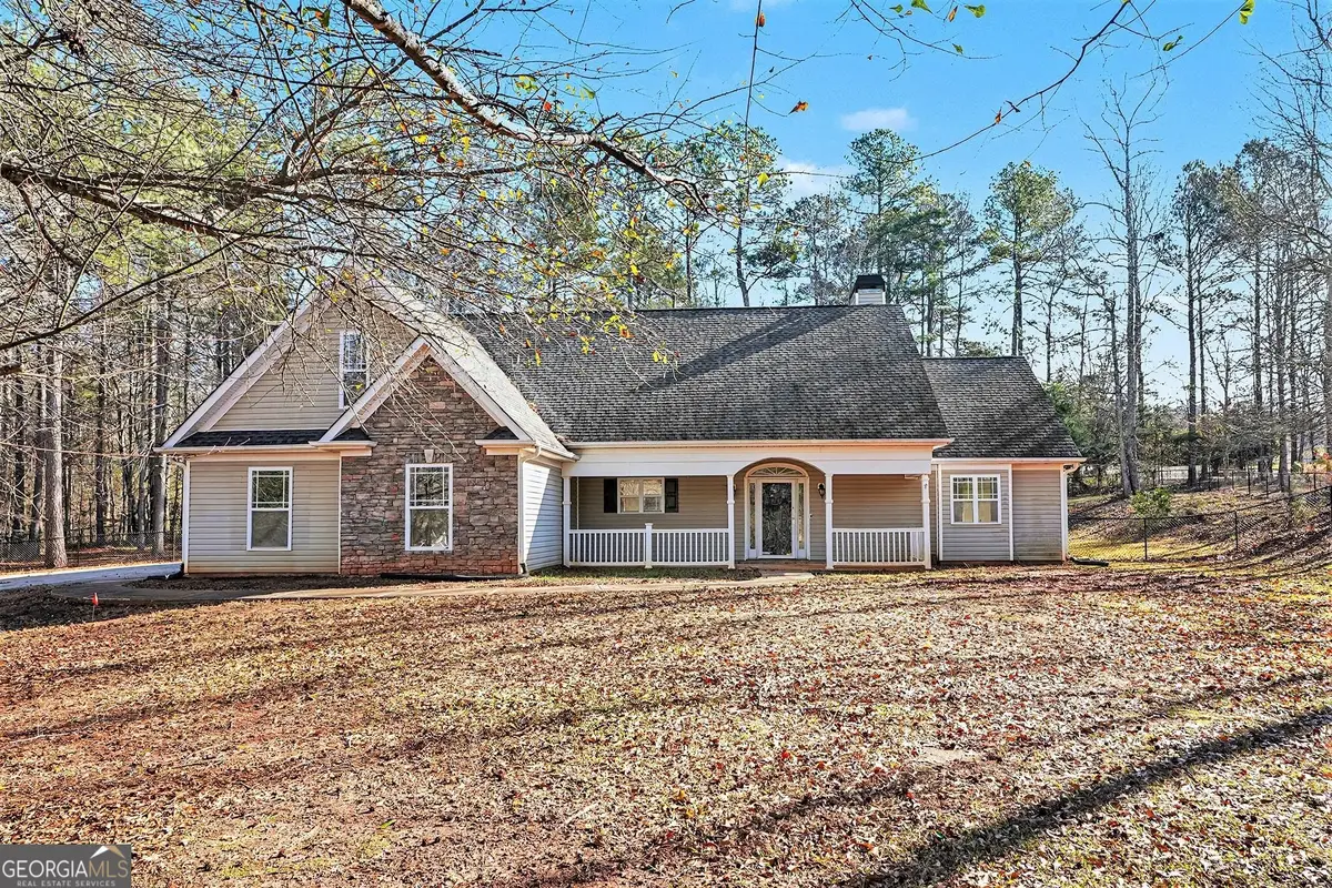 234 Lake Chase Drive N, Griffin, GA 30224 - Image #1