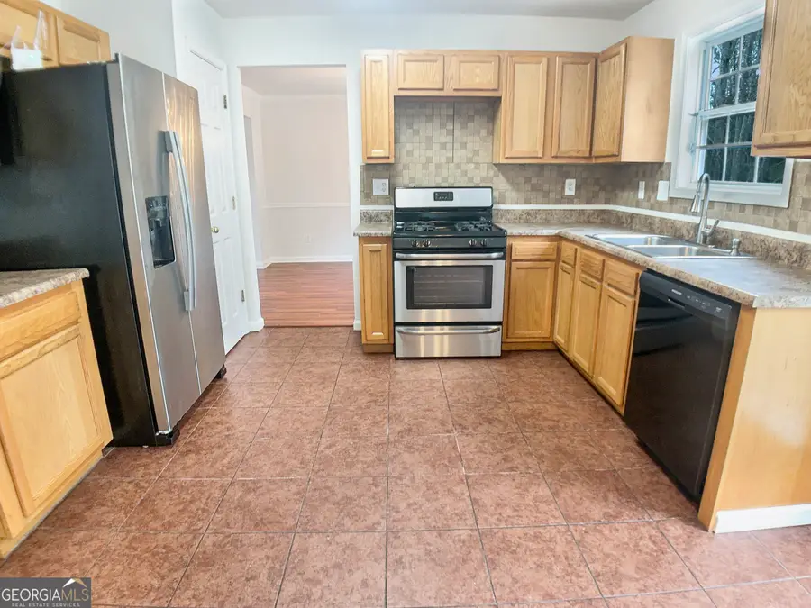 863 Langley View Court, Loganville, GA 30052 - Image #2